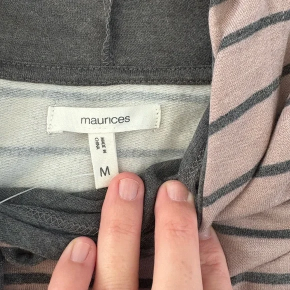 Maurice’s women’s hoodie new with tags size medium - Picture 6 of 8